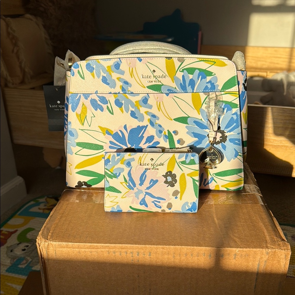 Kate Spade Floral Top Handle Satchel and Medium Wallet 🌼🌸💧